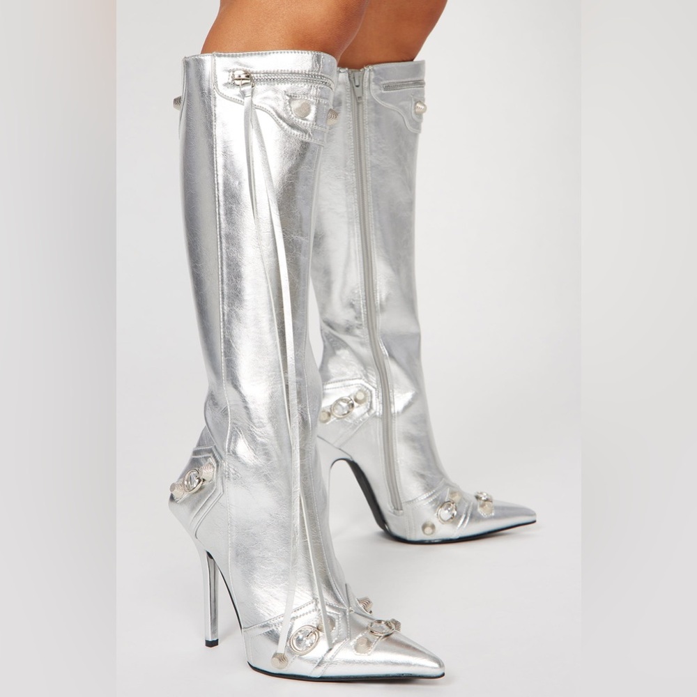 Weekend Exclusive Knee High Boots - Silver